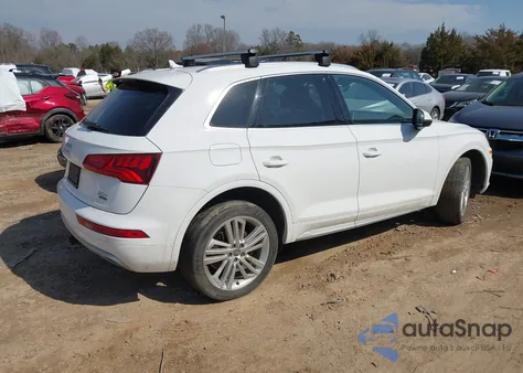 2018 Audi Q5 2.0T Premium/2.0T Tech Premium z USA, uszkodzony, nr VIN WA1BNAFY7J2236304